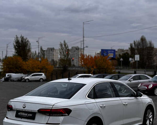 Фольксваген Пассат 2020 в Киеве на Automoto.ua Белый Фольксваген Пассат, объемом двигателя 1.98 л и пробегом 103 тыс. км за 14750 $, фото 5 на Automoto.ua
