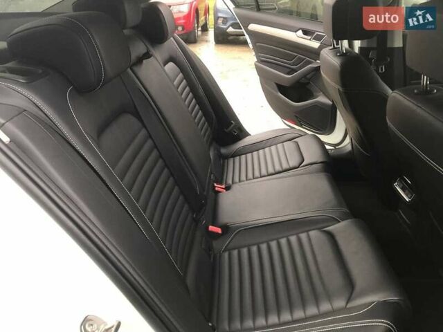 Белый Фольксваген Пассат, объемом двигателя 2 л и пробегом 55 тыс. км за 30990 $, фото 11 на Automoto.ua