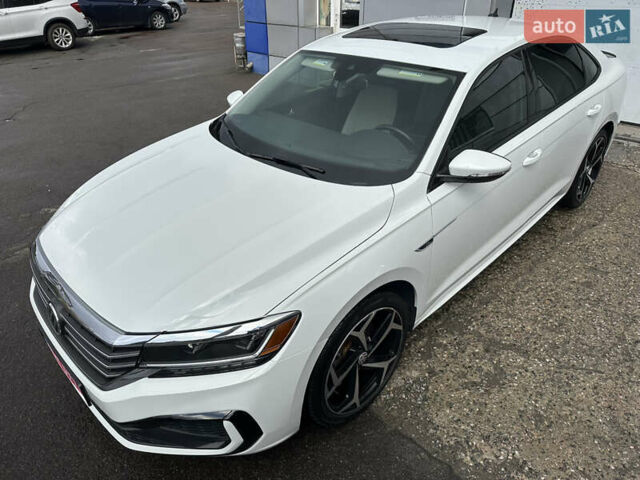 Белый Фольксваген Пассат, объемом двигателя 2 л и пробегом 51 тыс. км за 23750 $, фото 9 на Automoto.ua