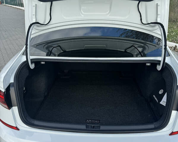 Білий Фольксваген Пассат, об'ємом двигуна 1.98 л та пробігом 62 тис. км за 19100 $, фото 26 на Automoto.ua