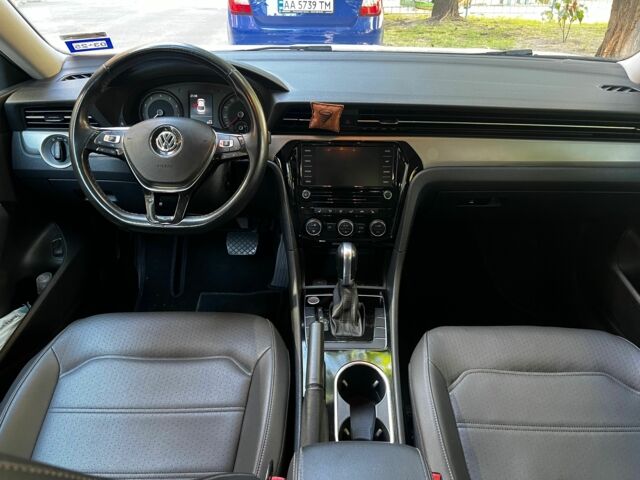 Белый Фольксваген Пассат, объемом двигателя 2 л и пробегом 99 тыс. км за 14500 $, фото 5 на Automoto.ua