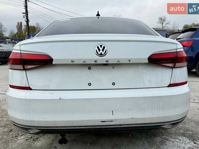 Белый Фольксваген Пассат, объемом двигателя 2 л и пробегом 123 тыс. км за 7600 $, фото 10 на Automoto.ua