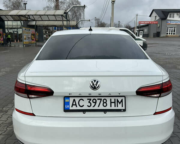 Белый Фольксваген Пассат, объемом двигателя 2 л и пробегом 108 тыс. км за 17999 $, фото 5 на Automoto.ua