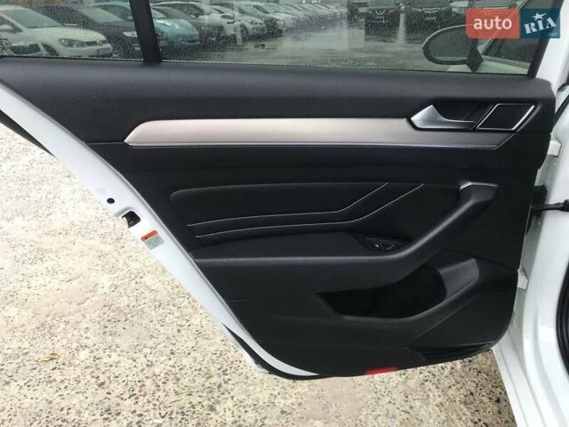 Белый Фольксваген Пассат, объемом двигателя 2 л и пробегом 55 тыс. км за 30990 $, фото 10 на Automoto.ua