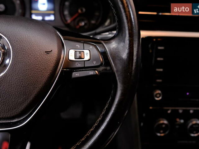 Білий Фольксваген Пассат, об'ємом двигуна 2 л та пробігом 165 тис. км за 16900 $, фото 18 на Automoto.ua