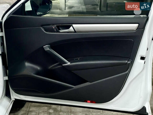 Білий Фольксваген Пассат, об'ємом двигуна 1.98 л та пробігом 72 тис. км за 21000 $, фото 44 на Automoto.ua