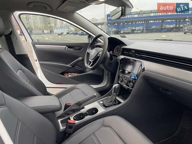 Белый Фольксваген Пассат, объемом двигателя 1.98 л и пробегом 82 тыс. км за 21000 $, фото 6 на Automoto.ua