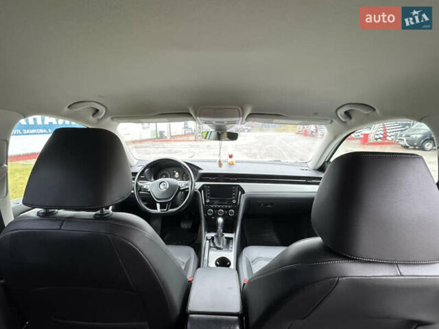 Білий Фольксваген Пассат, об'ємом двигуна 1.98 л та пробігом 120 тис. км за 18800 $, фото 16 на Automoto.ua