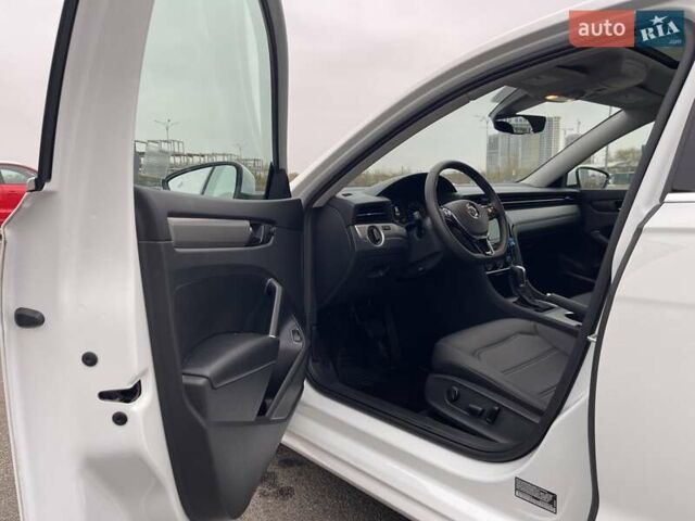 Белый Фольксваген Пассат, объемом двигателя 1.98 л и пробегом 82 тыс. км за 21000 $, фото 9 на Automoto.ua