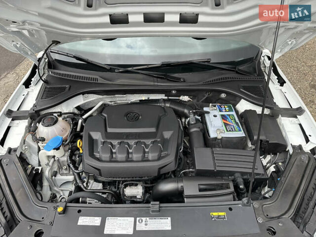 Белый Фольксваген Пассат, объемом двигателя 2 л и пробегом 51 тыс. км за 23750 $, фото 22 на Automoto.ua