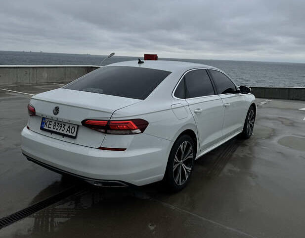 Белый Фольксваген Пассат, объемом двигателя 1.98 л и пробегом 111 тыс. км за 18800 $, фото 8 на Automoto.ua