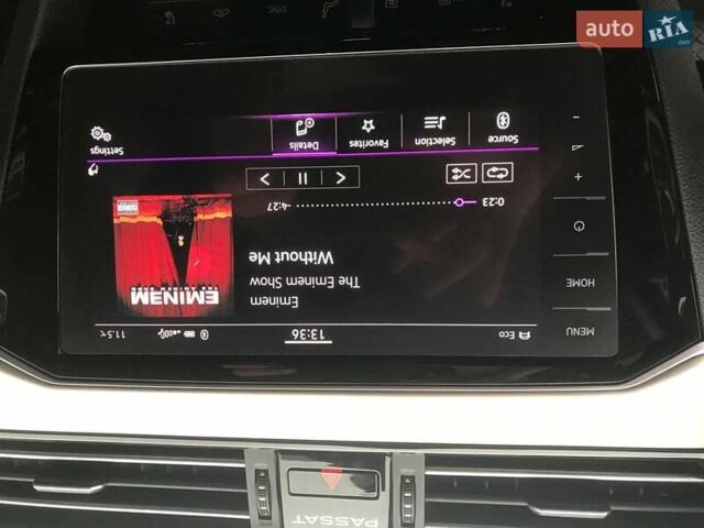 Белый Фольксваген Пассат, объемом двигателя 2 л и пробегом 55 тыс. км за 30990 $, фото 3 на Automoto.ua