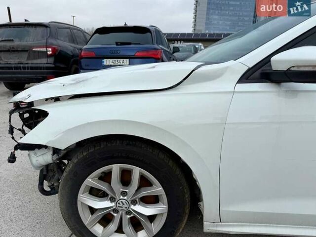 Белый Фольксваген Пассат, объемом двигателя 2 л и пробегом 123 тыс. км за 7600 $, фото 7 на Automoto.ua