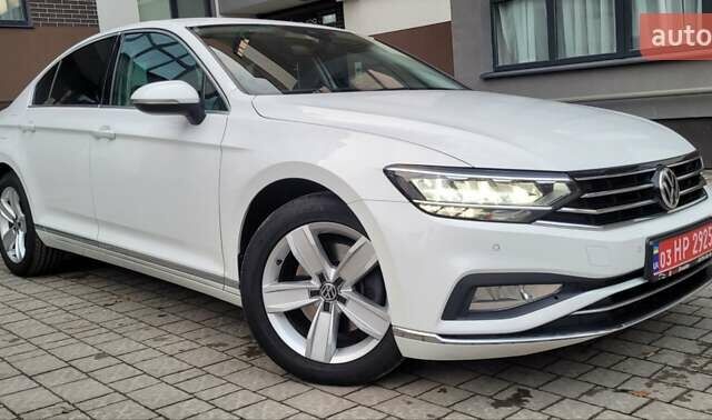 Білий Фольксваген Пассат, об'ємом двигуна 1.97 л та пробігом 202 тис. км за 23500 $, фото 1 на Automoto.ua