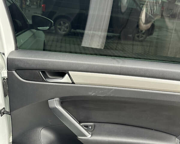 Белый Фольксваген Пассат, объемом двигателя 2 л и пробегом 108 тыс. км за 17999 $, фото 22 на Automoto.ua