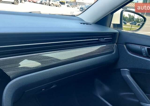 Белый Фольксваген Пассат, объемом двигателя 2 л и пробегом 76 тыс. км за 21900 $, фото 12 на Automoto.ua