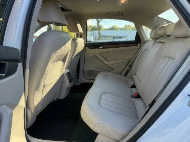 Білий Фольксваген Пассат, об'ємом двигуна 2 л та пробігом 31 тис. км за 4300 $, фото 10 на Automoto.ua