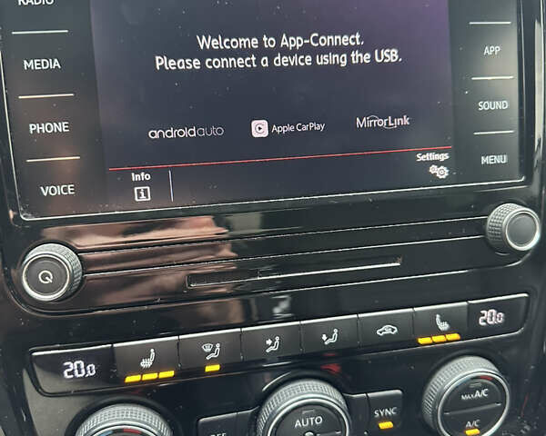 Белый Фольксваген Пассат, объемом двигателя 2 л и пробегом 108 тыс. км за 17999 $, фото 31 на Automoto.ua