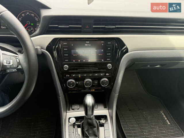 Белый Фольксваген Пассат, объемом двигателя 2 л и пробегом 42 тыс. км за 16700 $, фото 9 на Automoto.ua