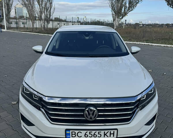 Білий Фольксваген Пассат, об'ємом двигуна 1.98 л та пробігом 62 тис. км за 19100 $, фото 1 на Automoto.ua