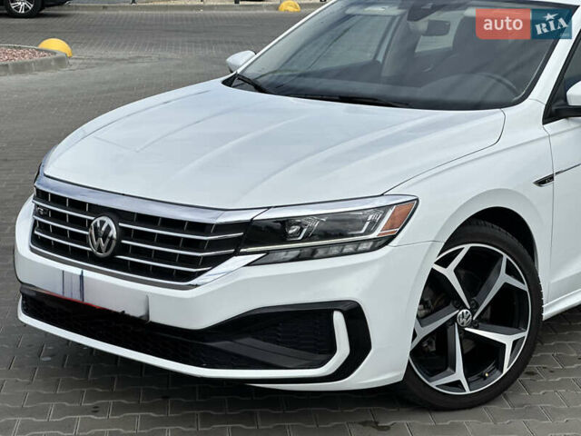 Білий Фольксваген Пассат, об'ємом двигуна 1.98 л та пробігом 70 тис. км за 19500 $, фото 13 на Automoto.ua