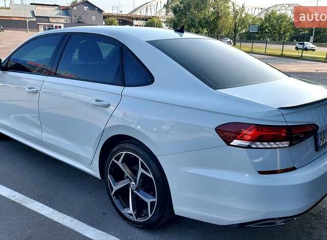 Белый Фольксваген Пассат, объемом двигателя 2 л и пробегом 76 тыс. км за 21900 $, фото 1 на Automoto.ua