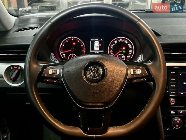 Білий Фольксваген Пассат, об'ємом двигуна 1.98 л та пробігом 72 тис. км за 21000 $, фото 46 на Automoto.ua