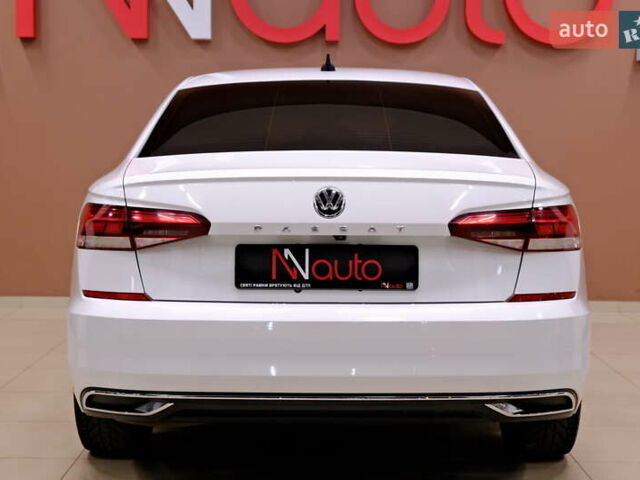 Білий Фольксваген Пассат, об'ємом двигуна 2 л та пробігом 165 тис. км за 16900 $, фото 12 на Automoto.ua