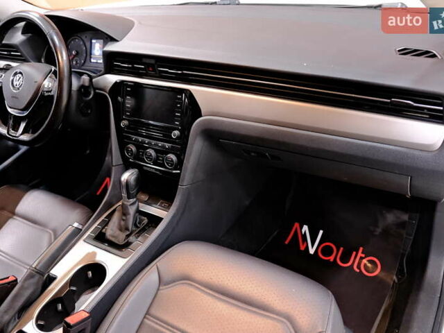 Білий Фольксваген Пассат, об'ємом двигуна 2 л та пробігом 165 тис. км за 16900 $, фото 41 на Automoto.ua