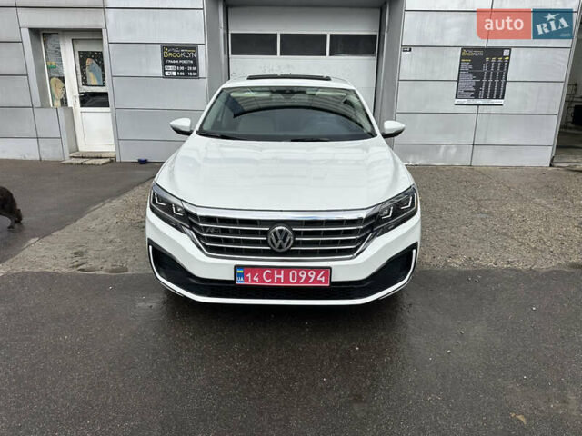 Белый Фольксваген Пассат, объемом двигателя 2 л и пробегом 51 тыс. км за 23750 $, фото 7 на Automoto.ua