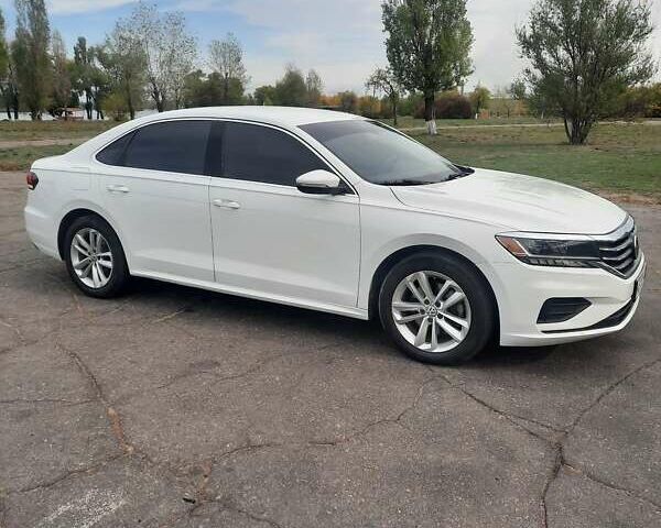 Білий Фольксваген Пассат, об'ємом двигуна 2 л та пробігом 140 тис. км за 17300 $, фото 5 на Automoto.ua