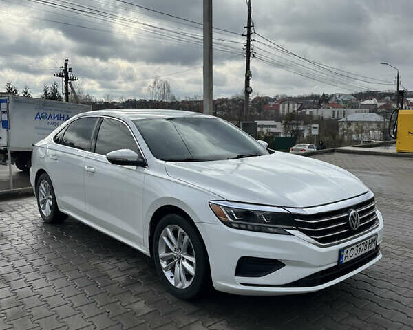 Белый Фольксваген Пассат, объемом двигателя 2 л и пробегом 108 тыс. км за 17999 $, фото 2 на Automoto.ua