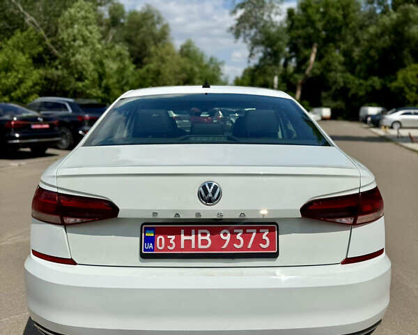 Білий Фольксваген Пассат, об'ємом двигуна 2 л та пробігом 152 тис. км за 18300 $, фото 2 на Automoto.ua