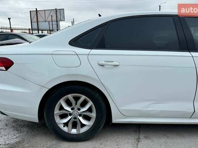 Белый Фольксваген Пассат, объемом двигателя 2 л и пробегом 123 тыс. км за 7600 $, фото 12 на Automoto.ua