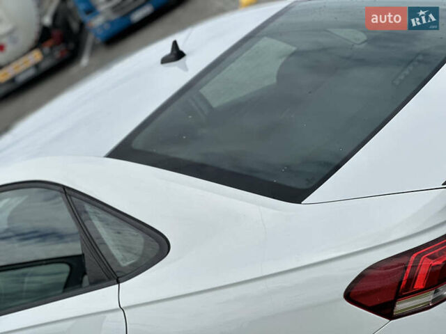 Білий Фольксваген Пассат, об'ємом двигуна 1.98 л та пробігом 70 тис. км за 19500 $, фото 26 на Automoto.ua