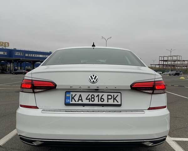Белый Фольксваген Пассат, объемом двигателя 1.98 л и пробегом 82 тыс. км за 21000 $, фото 2 на Automoto.ua