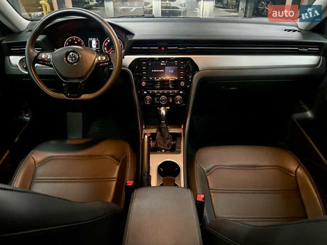 Білий Фольксваген Пассат, об'ємом двигуна 1.98 л та пробігом 72 тис. км за 21000 $, фото 45 на Automoto.ua