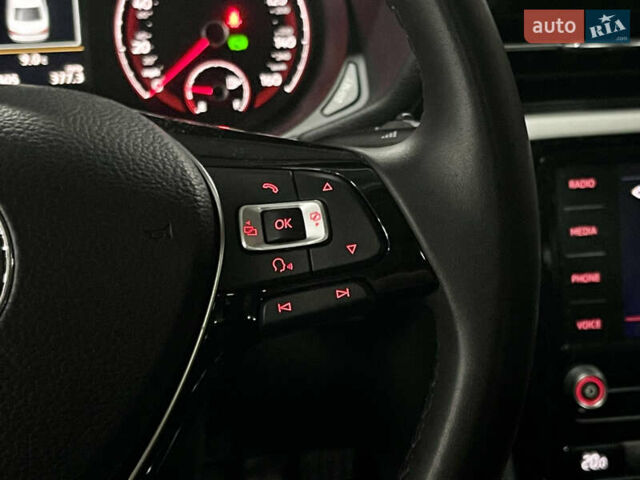 Білий Фольксваген Пассат, об'ємом двигуна 1.98 л та пробігом 72 тис. км за 21000 $, фото 24 на Automoto.ua