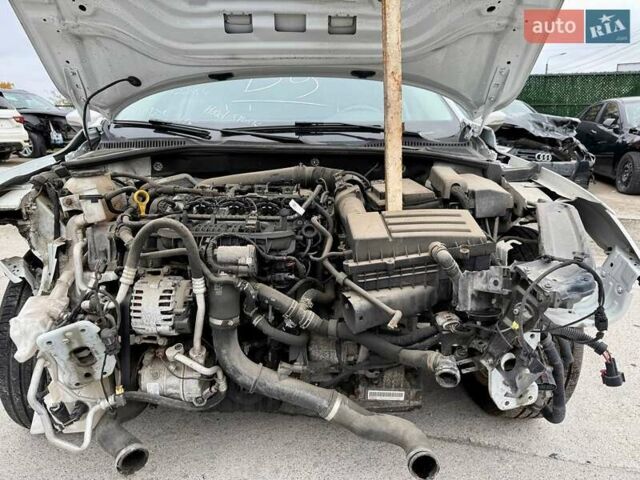 Белый Фольксваген Пассат, объемом двигателя 2 л и пробегом 123 тыс. км за 7600 $, фото 17 на Automoto.ua