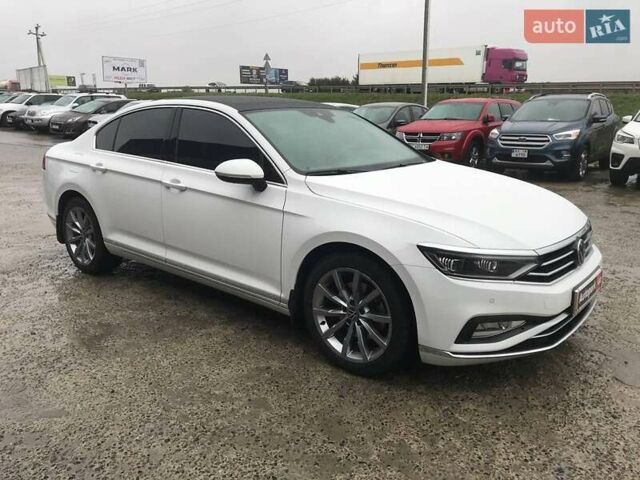 Белый Фольксваген Пассат, объемом двигателя 2 л и пробегом 55 тыс. км за 30990 $, фото 14 на Automoto.ua