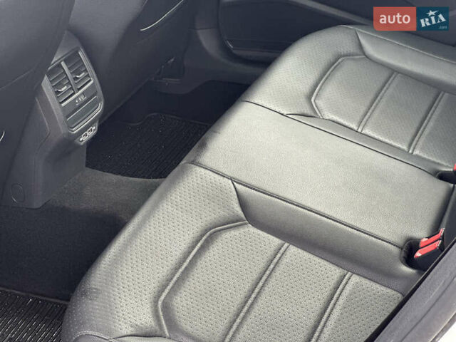 Білий Фольксваген Пассат, об'ємом двигуна 1.98 л та пробігом 70 тис. км за 19500 $, фото 7 на Automoto.ua