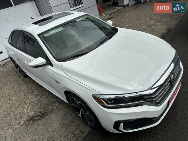 Белый Фольксваген Пассат, объемом двигателя 2 л и пробегом 51 тыс. км за 23750 $, фото 8 на Automoto.ua