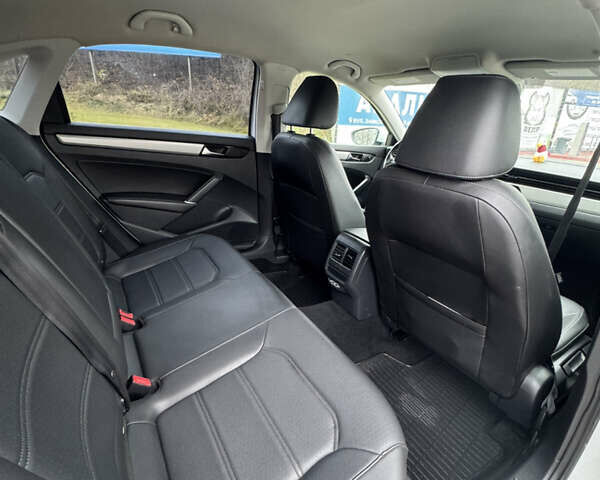 Білий Фольксваген Пассат, об'ємом двигуна 1.98 л та пробігом 120 тис. км за 18800 $, фото 17 на Automoto.ua