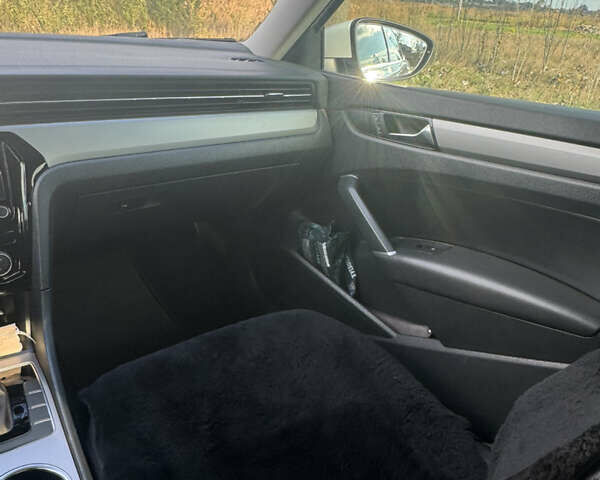 Білий Фольксваген Пассат, об'ємом двигуна 1.98 л та пробігом 62 тис. км за 19100 $, фото 20 на Automoto.ua