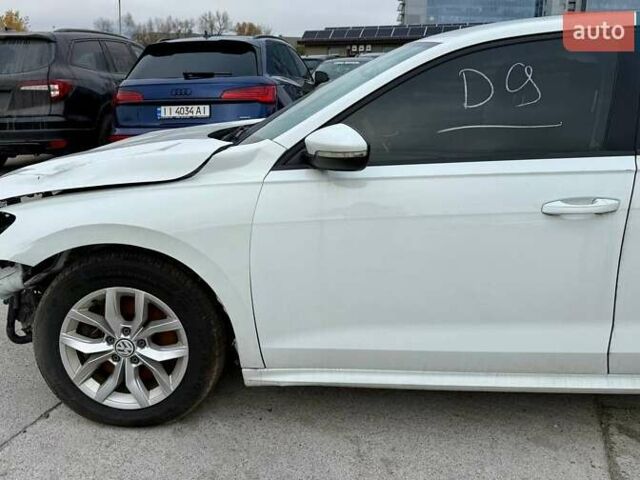 Белый Фольксваген Пассат, объемом двигателя 2 л и пробегом 123 тыс. км за 7600 $, фото 6 на Automoto.ua