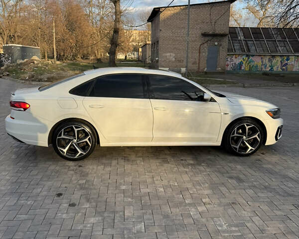 Белый Фольксваген Пассат, объемом двигателя 2 л и пробегом 91 тыс. км за 21000 $, фото 7 на Automoto.ua