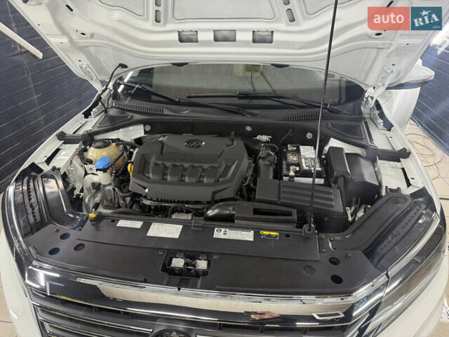 Білий Фольксваген Пассат, об'ємом двигуна 2 л та пробігом 162 тис. км за 17000 $, фото 27 на Automoto.ua