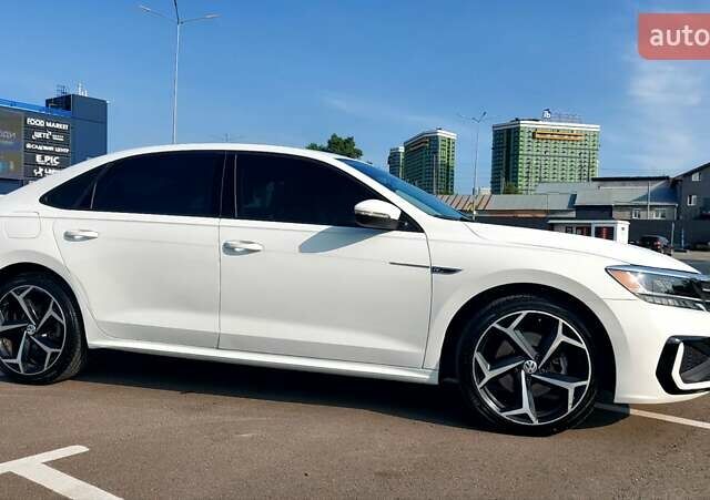 Белый Фольксваген Пассат, объемом двигателя 2 л и пробегом 76 тыс. км за 21900 $, фото 5 на Automoto.ua