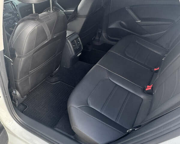 Білий Фольксваген Пассат, об'ємом двигуна 1.98 л та пробігом 62 тис. км за 19100 $, фото 15 на Automoto.ua