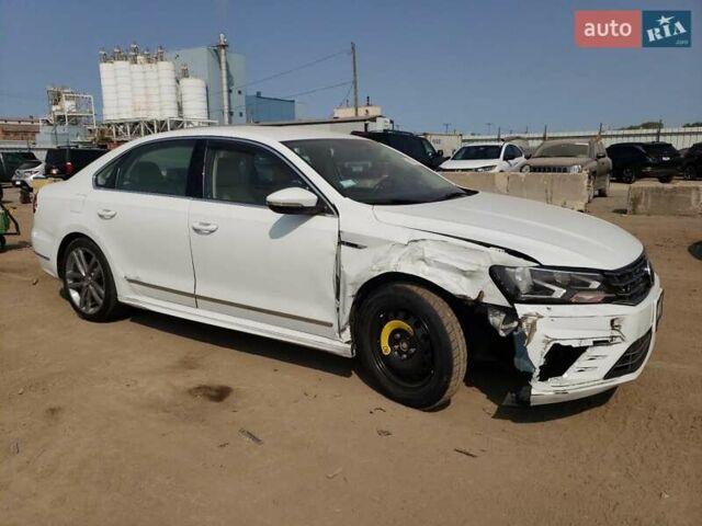 Білий Фольксваген Пассат, об'ємом двигуна 1.8 л та пробігом 97 тис. км за 2700 $, фото 3 на Automoto.ua